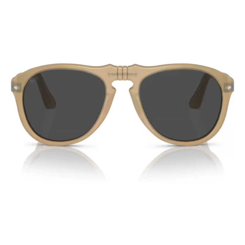 Occhiali da sole Persol PO3272S colore Beige con montatura irregolare, lenti scure per un look elegante e versatile.