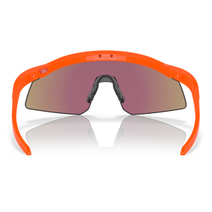 Occhiali da sole Oakley Hydra modello OO9229-03, colore arancione, con lente schermata e forma avvolgente.
