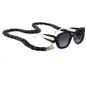 Occhiali Carolina Herrera, montatura nera oversize con dettagli dorati, aste bianche, catena nera.