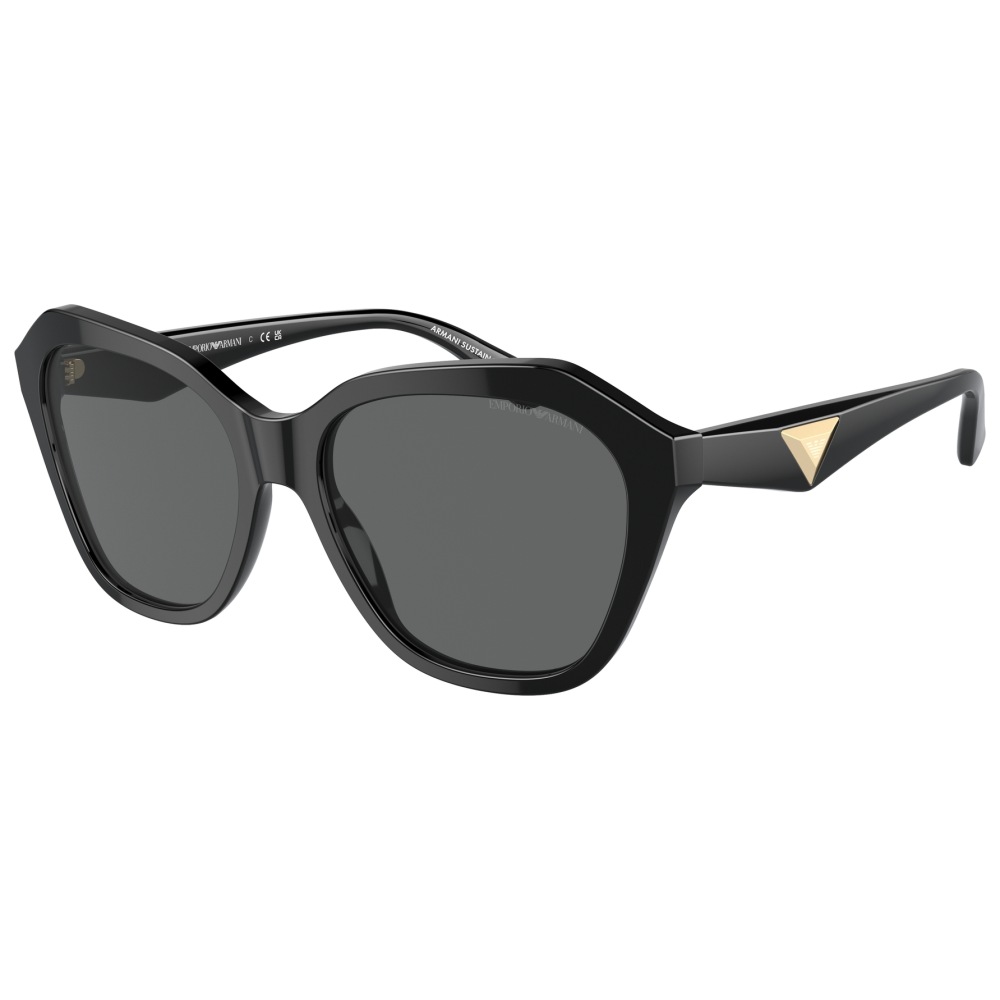 Occhiali da sole Emporio Armani, montatura nera spessa con lenti scure, dettaglio dorato sulle aste.