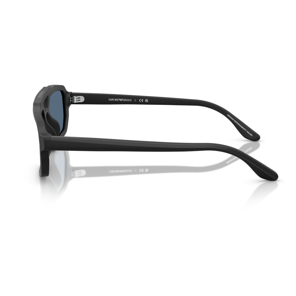 Occhiali Emporio Armani, montatura nera rettangolare, lenti blu.