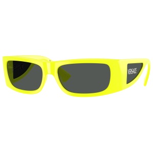 Occhiali Versace, montatura rettangolare, giallo neon, lenti scure.